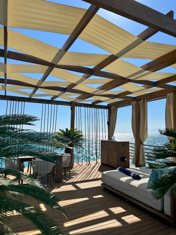 Pourquoi choisir une pergola en aluminium pour votre extérieur ?